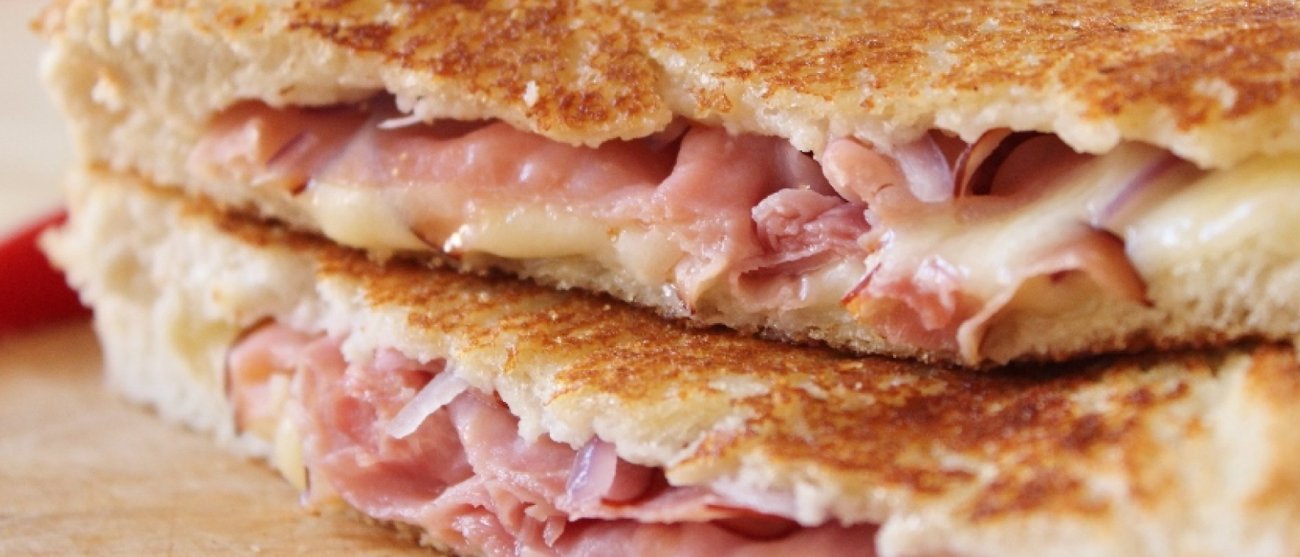 Toasted Sandwiches (thu) 1600x1200px.jpg